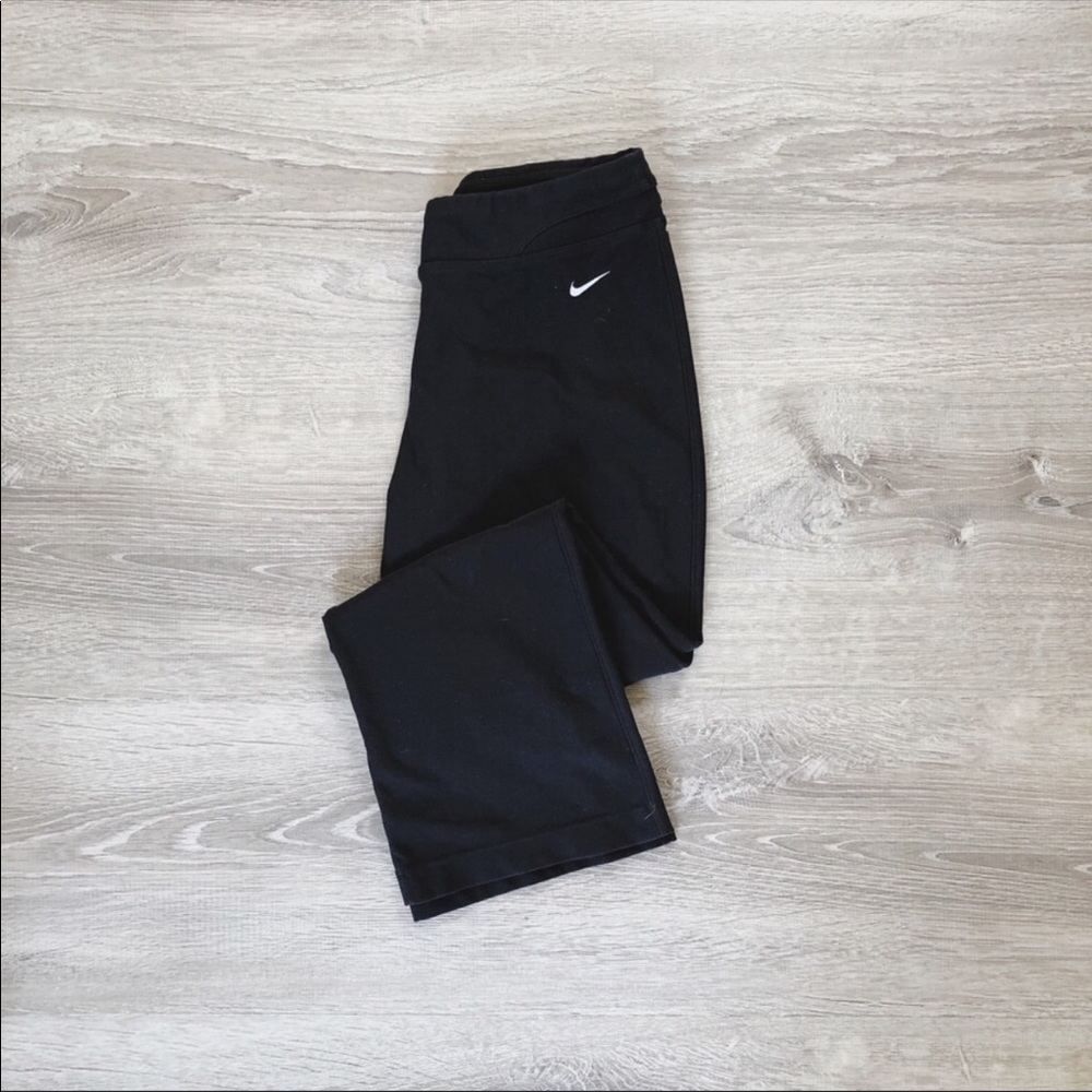 Nike cropped pants